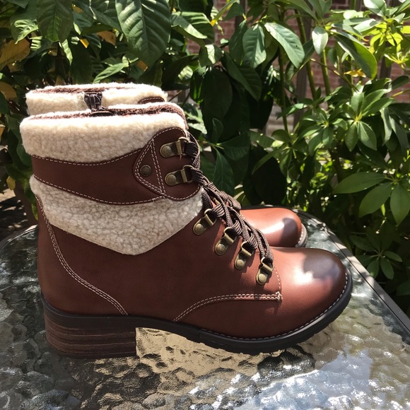 Eastland Shoes Eastland Womens Frankie Laceup Boot Size 85 Poshmark